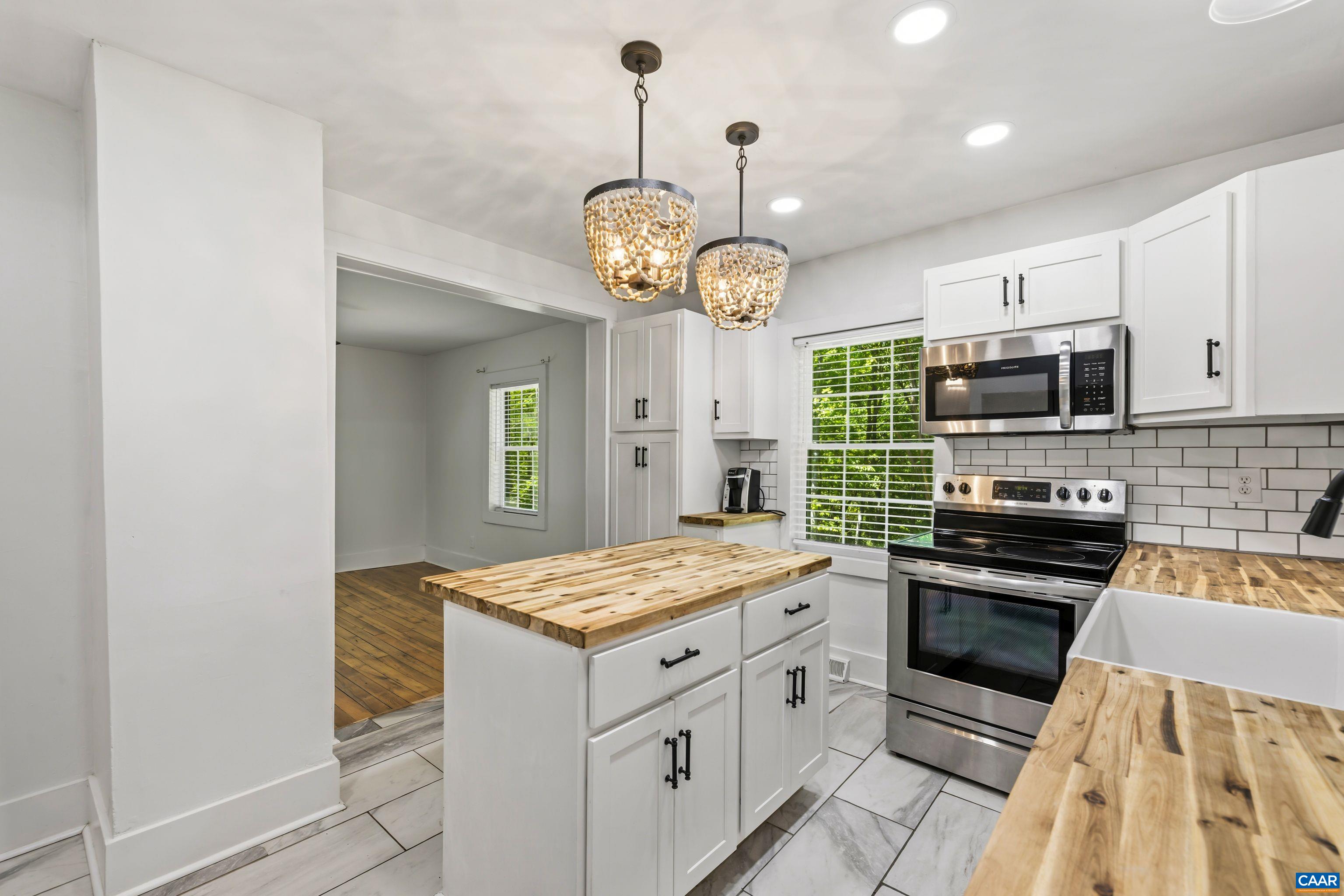2860 KING SOLOMONS LN, ESMONT, Virginia 22937, 3 Bedrooms Bedrooms, ,2 BathroomsBathrooms,Residential,2860 KING SOLOMONS LN,676244 MLS # 676244