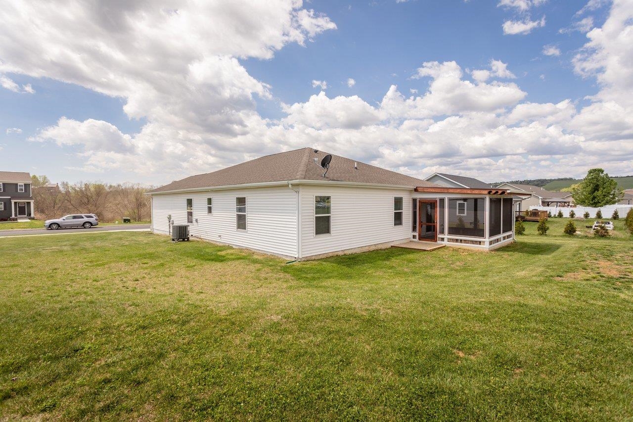 345 MESA CT, BROADWAY, Virginia 22815, 4 Bedrooms Bedrooms, ,2 BathroomsBathrooms,Residential,345 MESA CT,676245 MLS # 676245