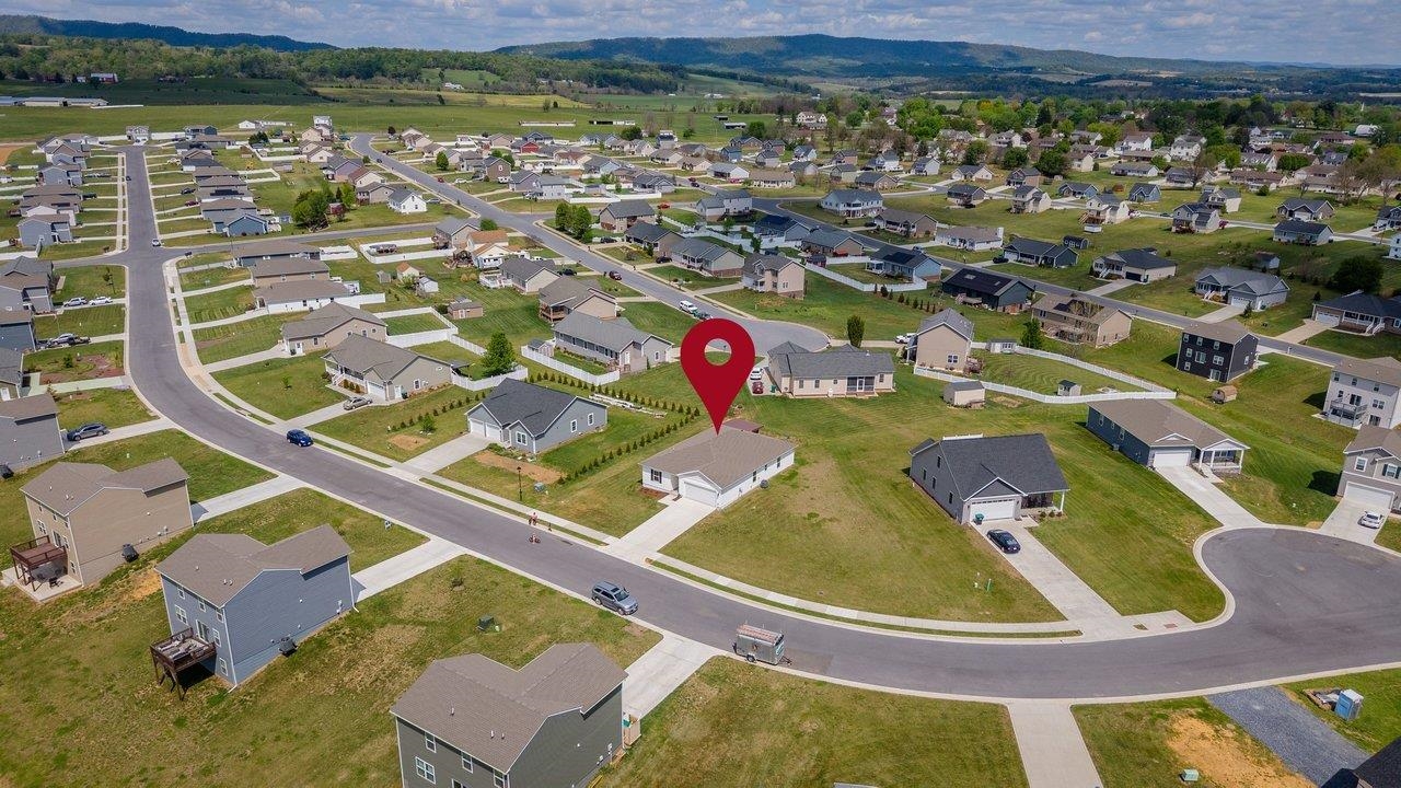 345 MESA CT, BROADWAY, Virginia 22815, 4 Bedrooms Bedrooms, ,2 BathroomsBathrooms,Residential,345 MESA CT,676245 MLS # 676245