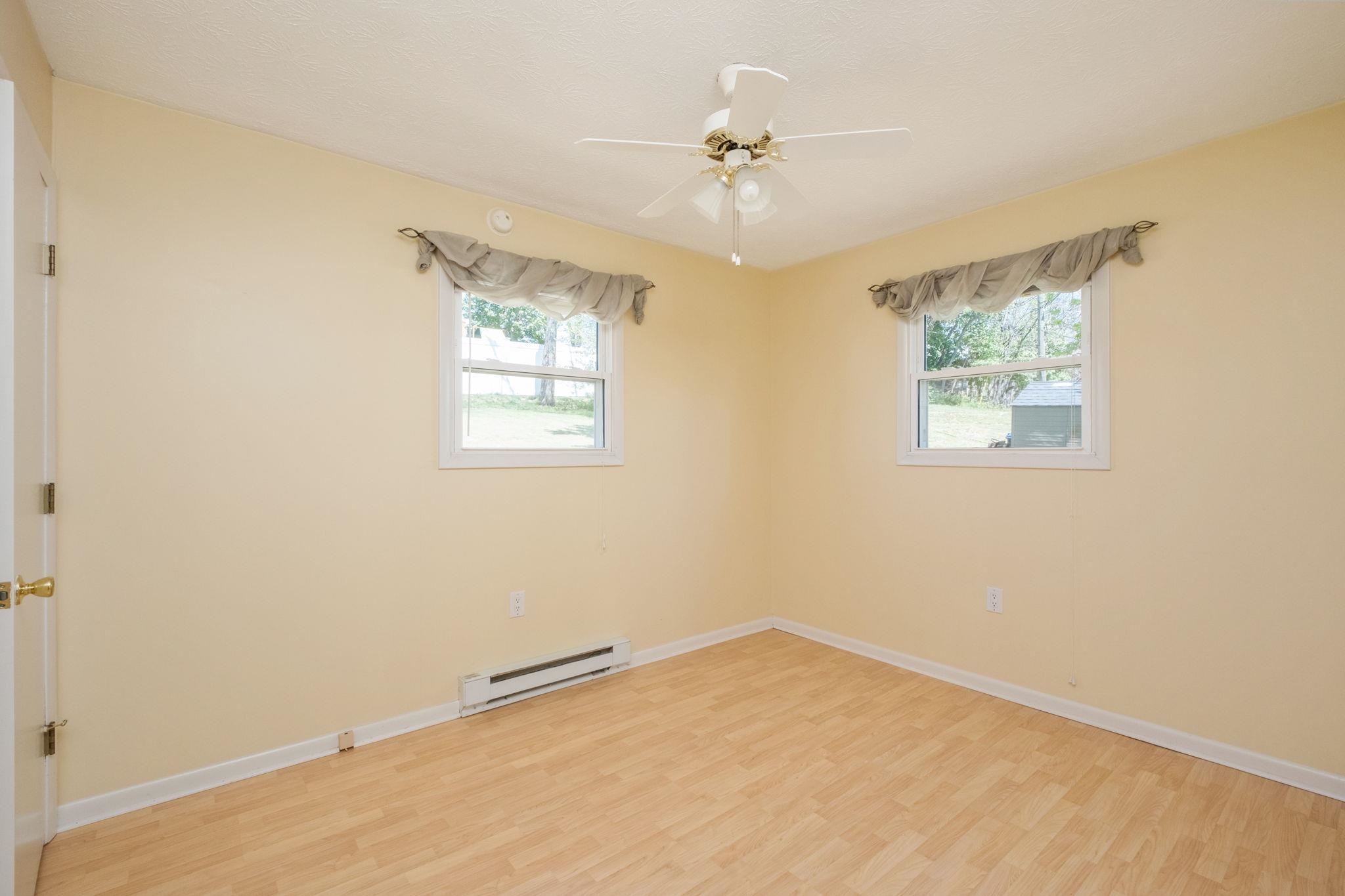 161 E RIVERSIDE DR, TIMBERVILLE, Virginia 22853, 2 Bedrooms Bedrooms, ,1 BathroomBathrooms,Residential,161 E RIVERSIDE DR,676247 MLS # 676247