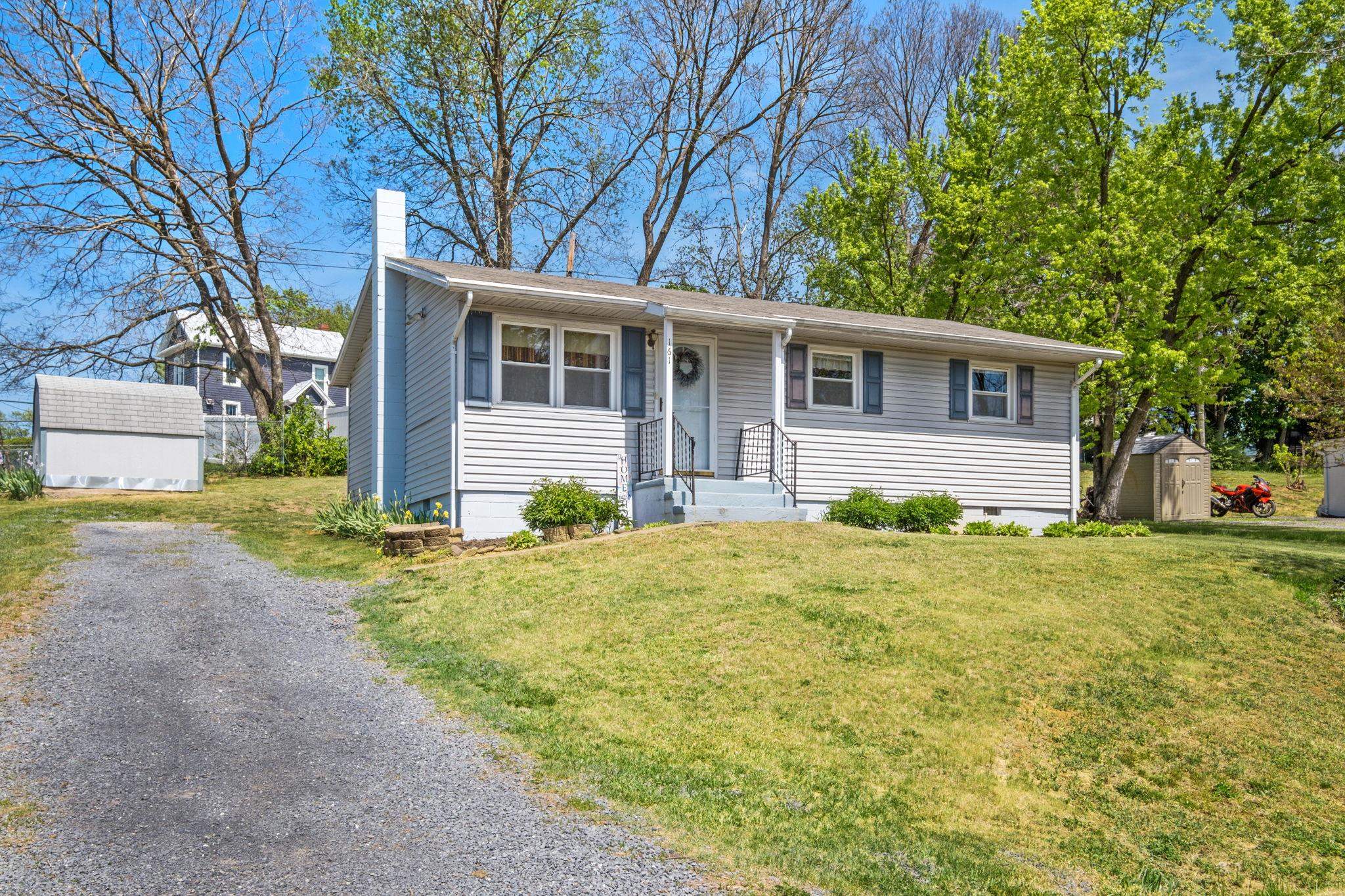161 E RIVERSIDE DR, TIMBERVILLE, Virginia 22853, 2 Bedrooms Bedrooms, ,1 BathroomBathrooms,Residential,161 E RIVERSIDE DR,676247 MLS # 676247