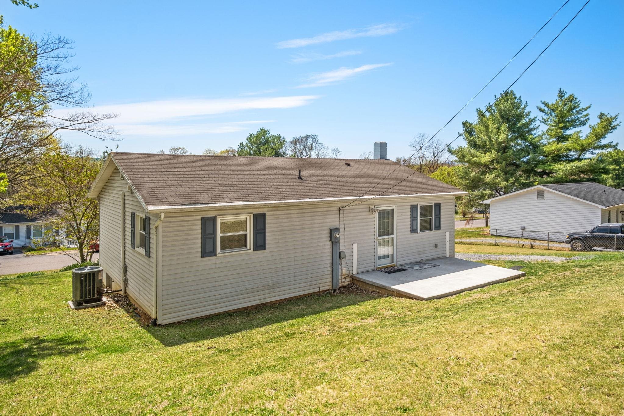 161 E RIVERSIDE DR, TIMBERVILLE, Virginia 22853, 2 Bedrooms Bedrooms, ,1 BathroomBathrooms,Residential,161 E RIVERSIDE DR,676247 MLS # 676247