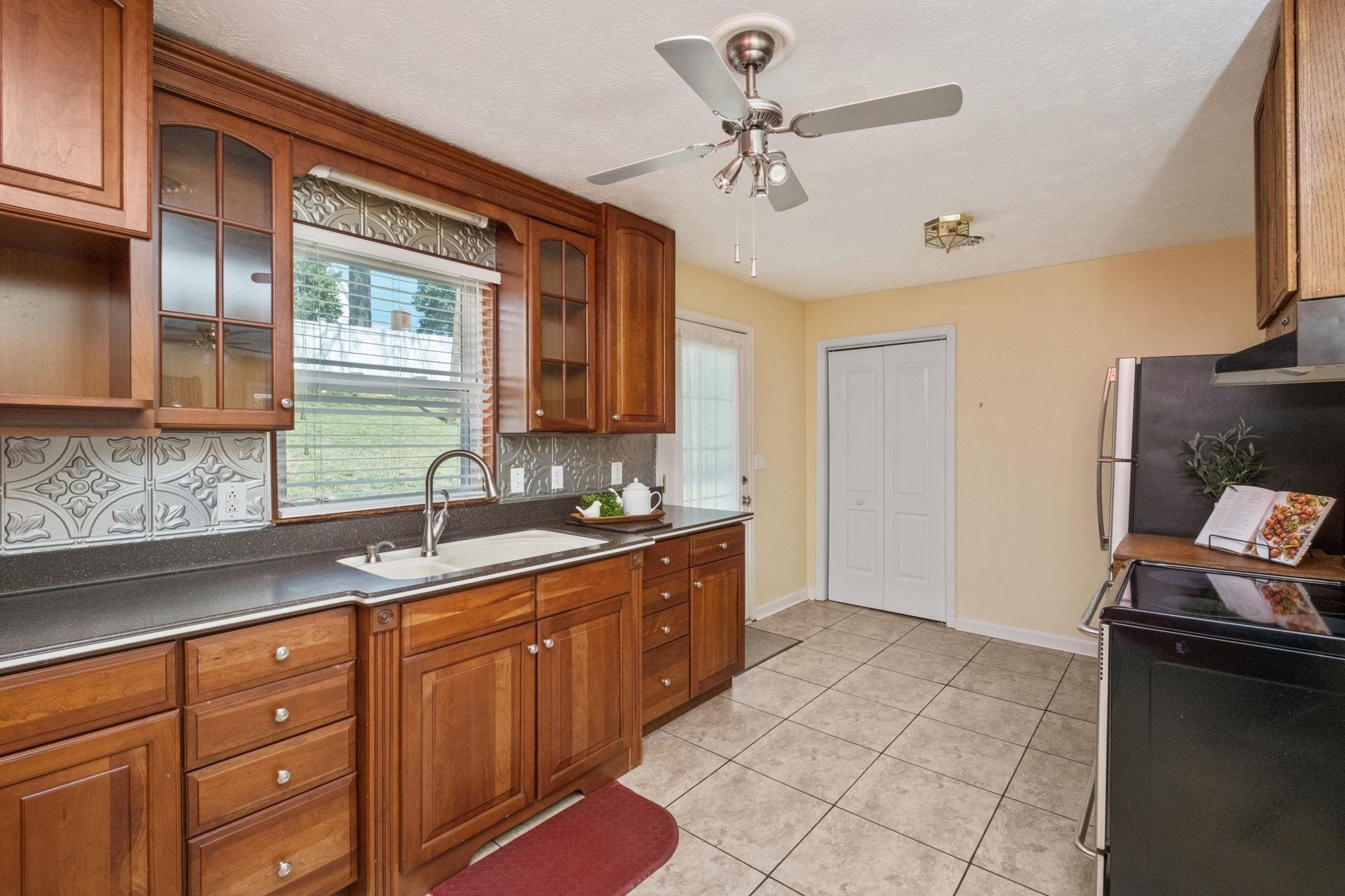 161 E RIVERSIDE DR, TIMBERVILLE, Virginia 22853, 2 Bedrooms Bedrooms, ,1 BathroomBathrooms,Residential,161 E RIVERSIDE DR,676247 MLS # 676247