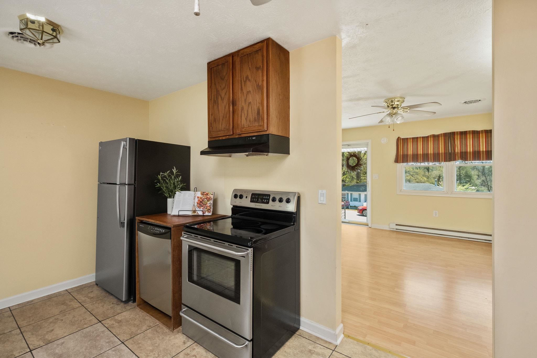 161 E RIVERSIDE DR, TIMBERVILLE, Virginia 22853, 2 Bedrooms Bedrooms, ,1 BathroomBathrooms,Residential,161 E RIVERSIDE DR,676247 MLS # 676247