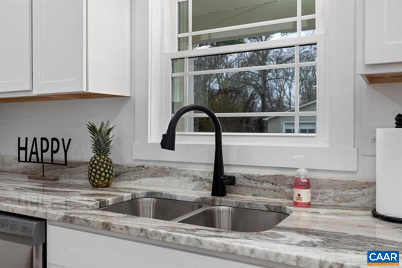 1015 GARDNER ST, WAYNESBORO, Virginia 22980, 3 Bedrooms Bedrooms, ,2 BathroomsBathrooms,Residential,1015 GARDNER ST,676251 MLS # 676251