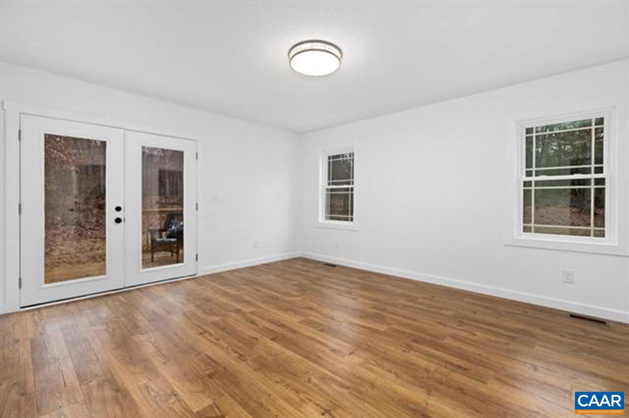 1015 GARDNER ST, WAYNESBORO, Virginia 22980, 3 Bedrooms Bedrooms, ,2 BathroomsBathrooms,Residential,1015 GARDNER ST,676251 MLS # 676251