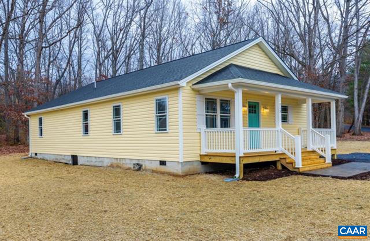 1015 GARDNER ST, WAYNESBORO, Virginia 22980, 3 Bedrooms Bedrooms, ,2 BathroomsBathrooms,Residential,1015 GARDNER ST,676251 MLS # 676251