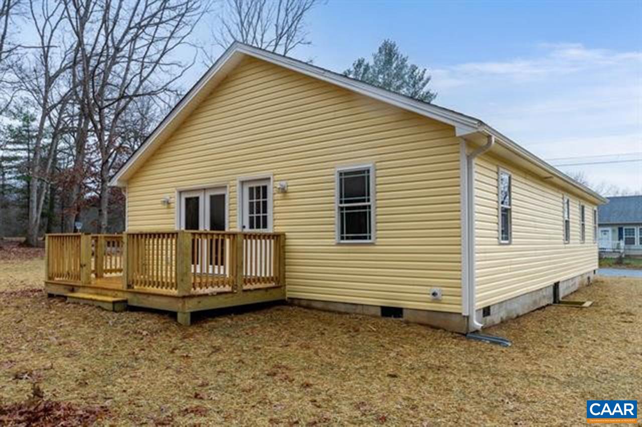 1015 GARDNER ST, WAYNESBORO, Virginia 22980, 3 Bedrooms Bedrooms, ,2 BathroomsBathrooms,Residential,1015 GARDNER ST,676251 MLS # 676251
