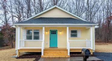 1015 GARDNER ST, WAYNESBORO, Virginia 22980, 3 Bedrooms Bedrooms, ,2 BathroomsBathrooms,Residential,1015 GARDNER ST,676251 MLS # 676251