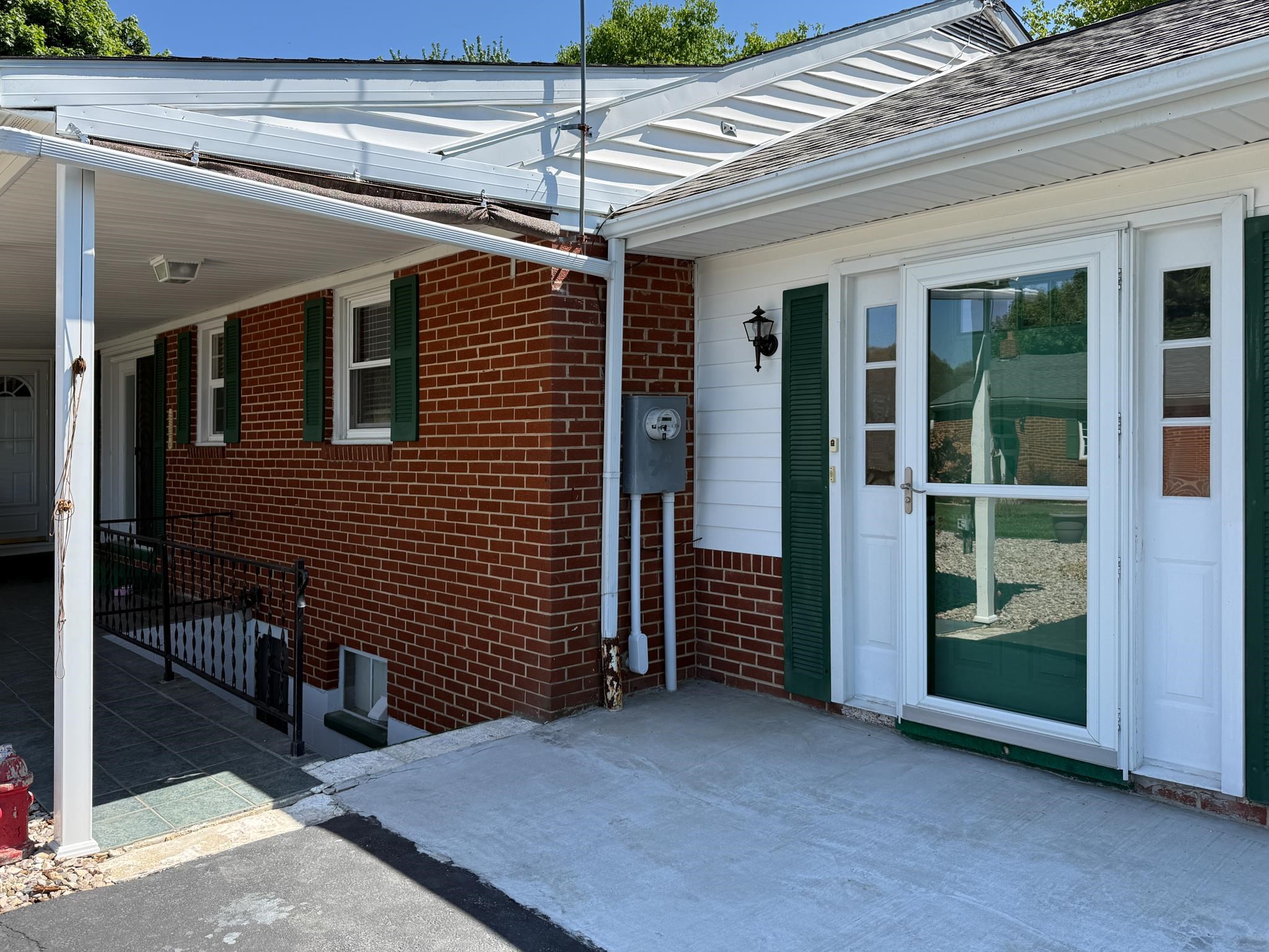 134 GREENVILLE SCHOOL RD, GREENVILLE, Virginia 24440, 3 Bedrooms Bedrooms, ,2 BathroomsBathrooms,Residential,134 GREENVILLE SCHOOL RD,676252 MLS # 676252