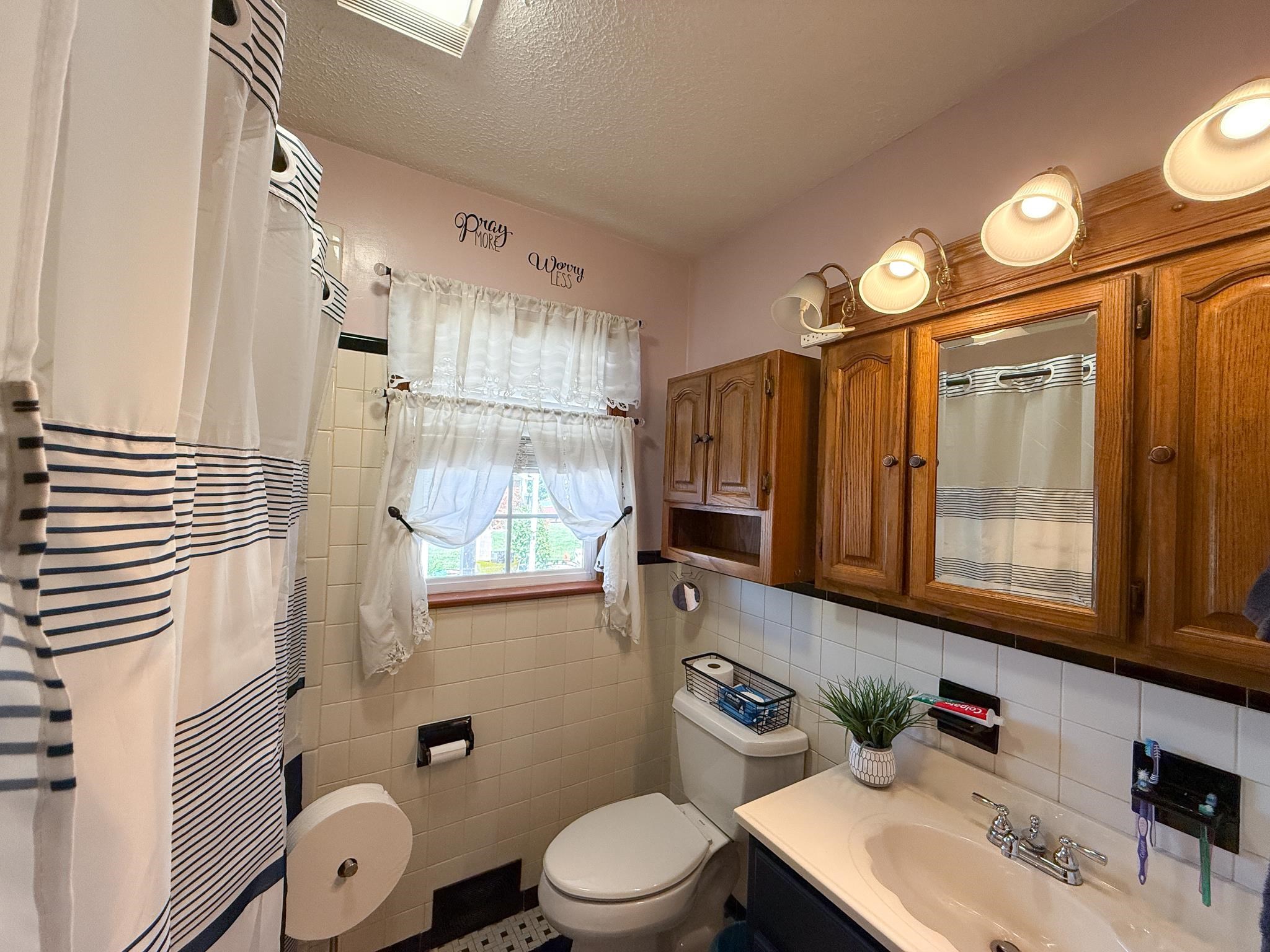 134 GREENVILLE SCHOOL RD, GREENVILLE, Virginia 24440, 3 Bedrooms Bedrooms, ,2 BathroomsBathrooms,Residential,134 GREENVILLE SCHOOL RD,676252 MLS # 676252