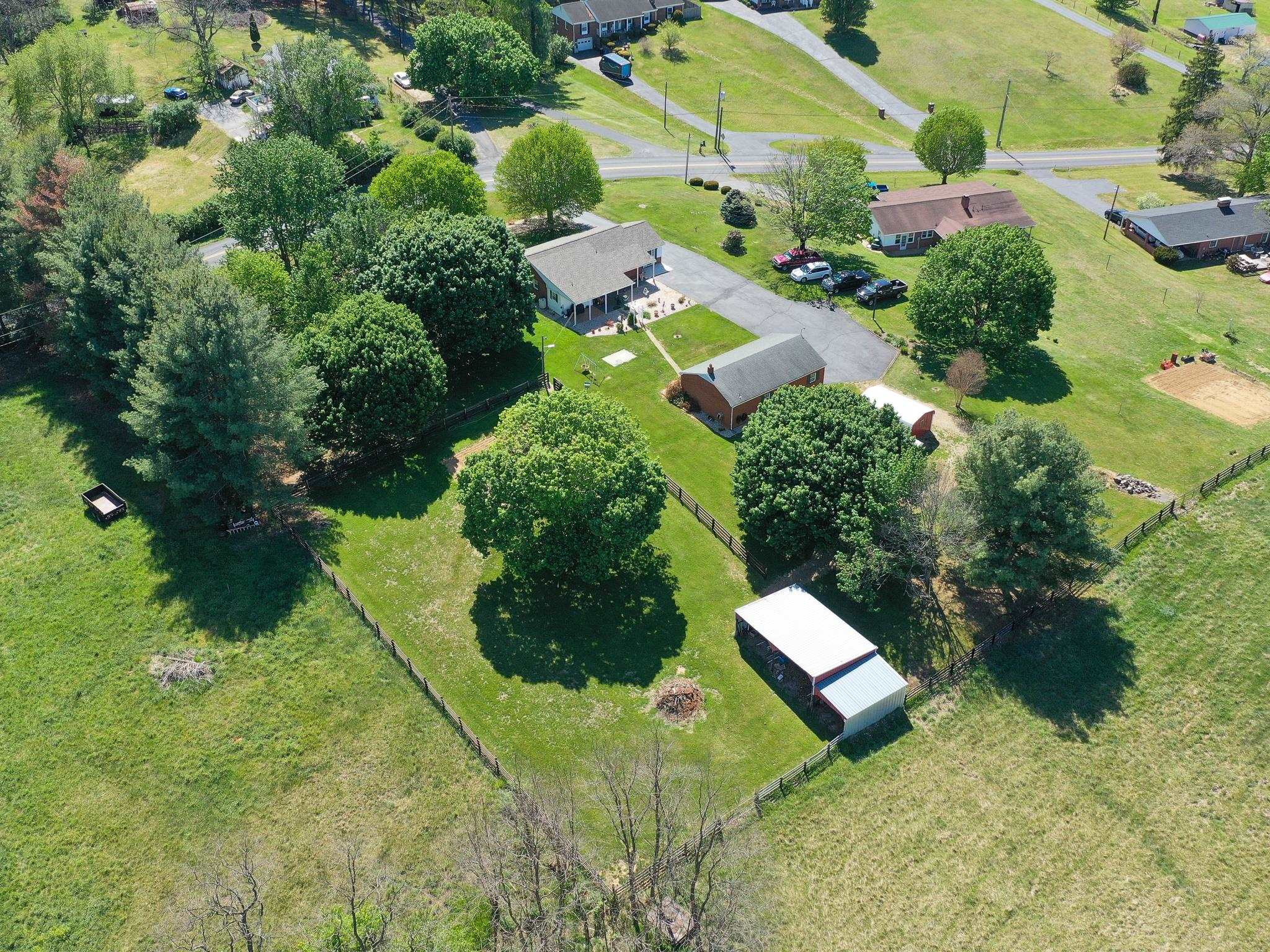 134 GREENVILLE SCHOOL RD, GREENVILLE, Virginia 24440, 3 Bedrooms Bedrooms, ,2 BathroomsBathrooms,Residential,134 GREENVILLE SCHOOL RD,676252 MLS # 676252