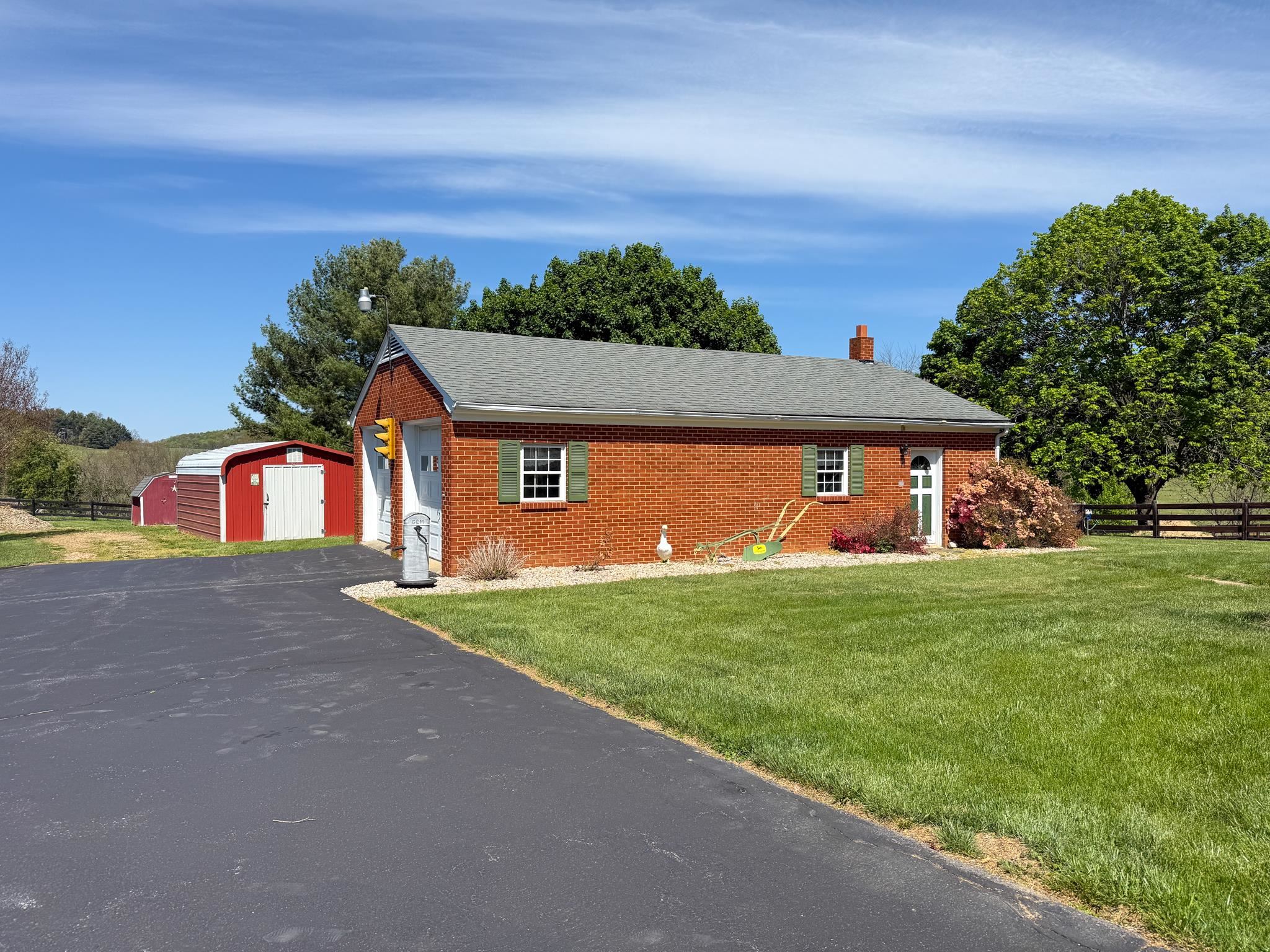 134 GREENVILLE SCHOOL RD, GREENVILLE, Virginia 24440, 3 Bedrooms Bedrooms, ,2 BathroomsBathrooms,Residential,134 GREENVILLE SCHOOL RD,676252 MLS # 676252