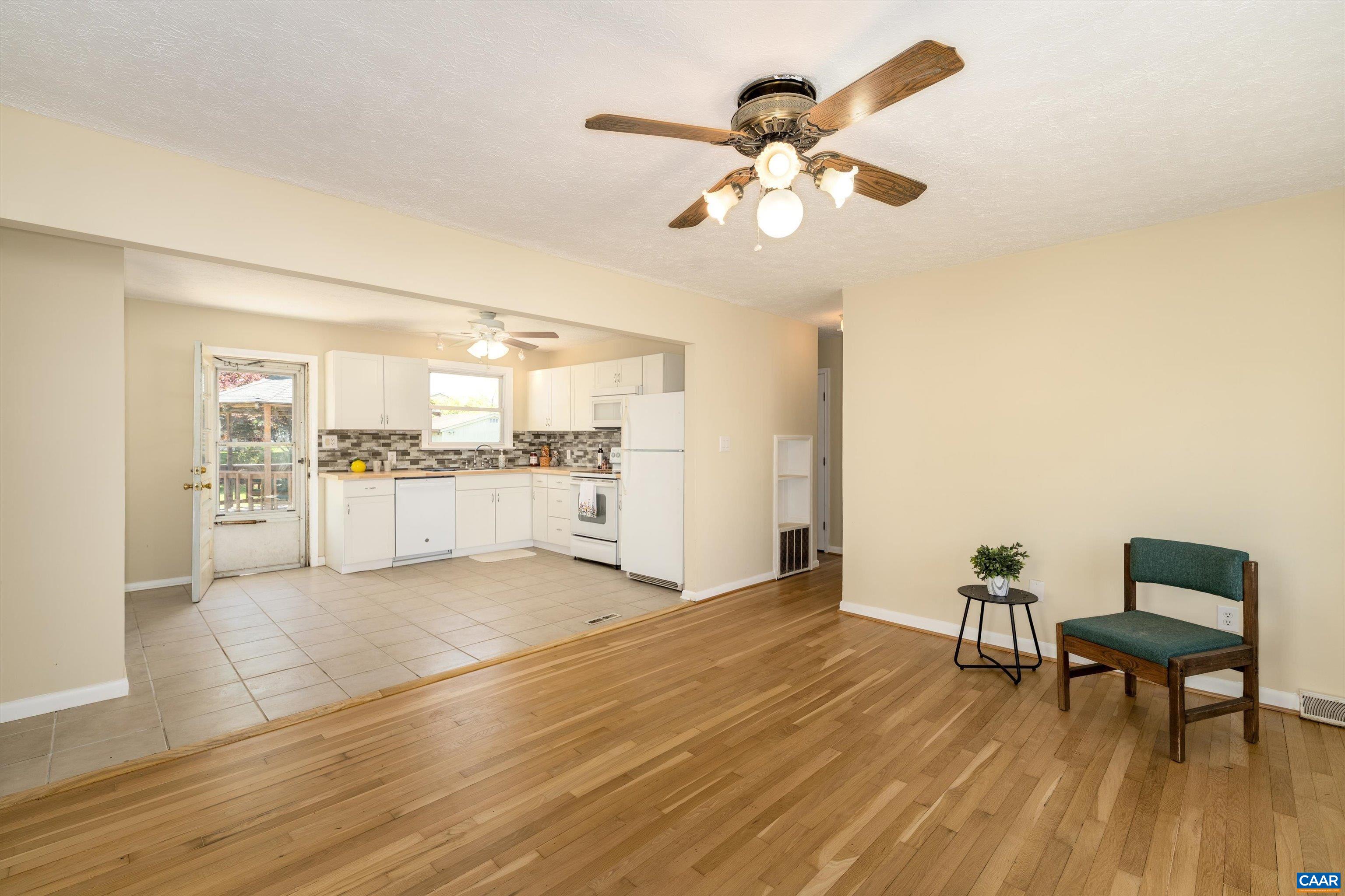 124 JAMES AVE, WAYNESBORO, Virginia 22980, 3 Bedrooms Bedrooms, ,1 BathroomBathrooms,Residential,124 JAMES AVE,676253 MLS # 676253