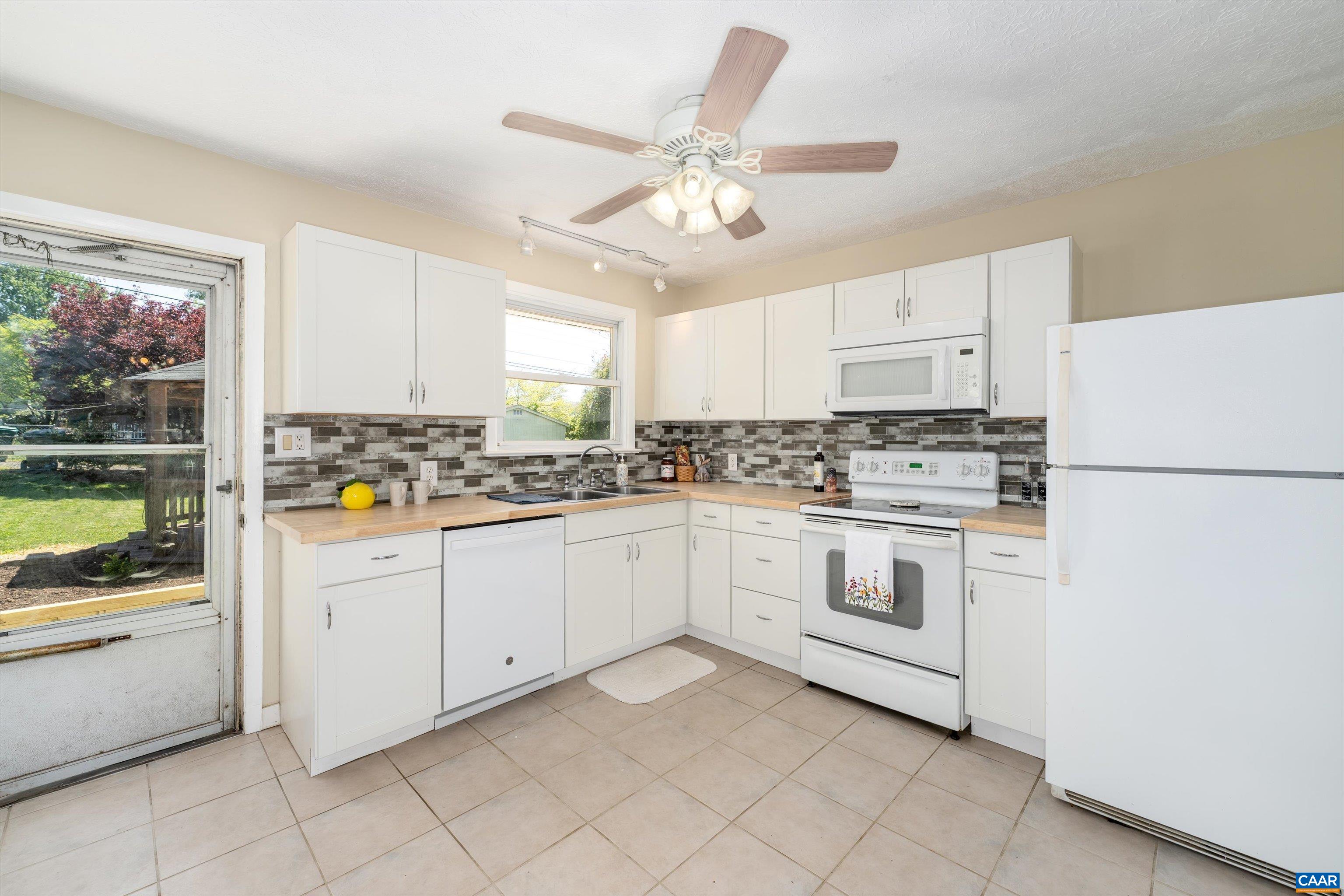 124 JAMES AVE, WAYNESBORO, Virginia 22980, 3 Bedrooms Bedrooms, ,1 BathroomBathrooms,Residential,124 JAMES AVE,676253 MLS # 676253