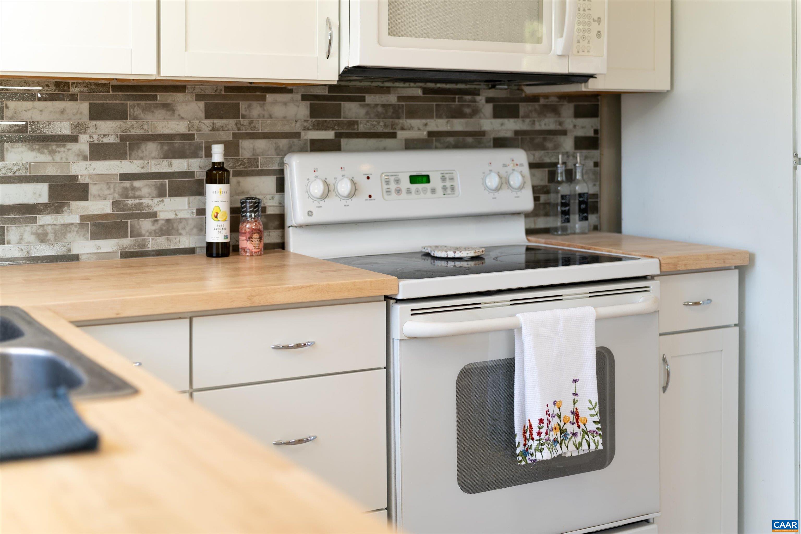 124 JAMES AVE, WAYNESBORO, Virginia 22980, 3 Bedrooms Bedrooms, ,1 BathroomBathrooms,Residential,124 JAMES AVE,676253 MLS # 676253