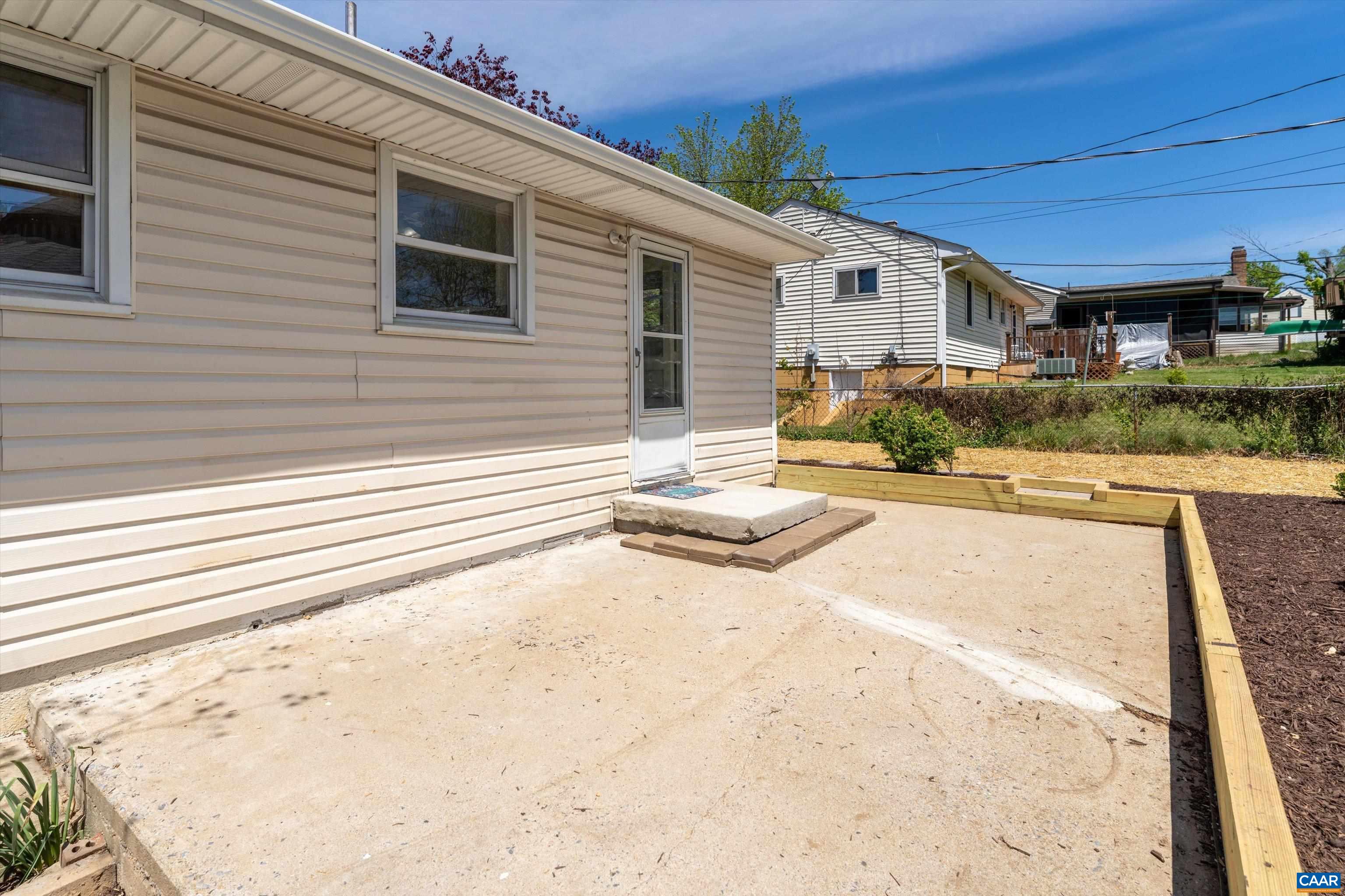 124 JAMES AVE, WAYNESBORO, Virginia 22980, 3 Bedrooms Bedrooms, ,1 BathroomBathrooms,Residential,124 JAMES AVE,676253 MLS # 676253