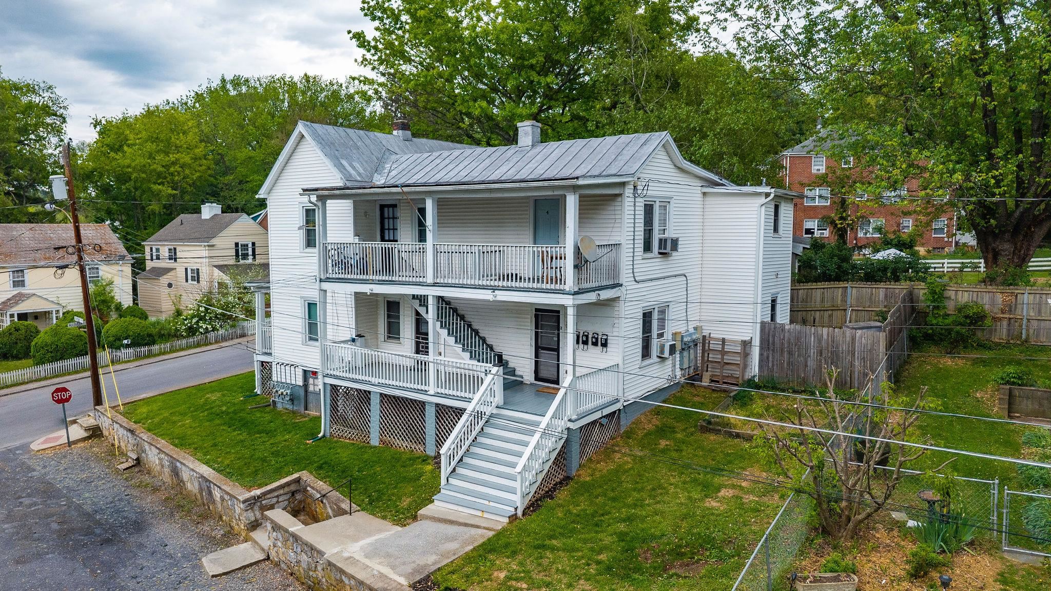 650 ALLEGHANY AVE, STAUNTON, Virginia 24401, ,Residential,650 ALLEGHANY AVE,676259 MLS # 676259