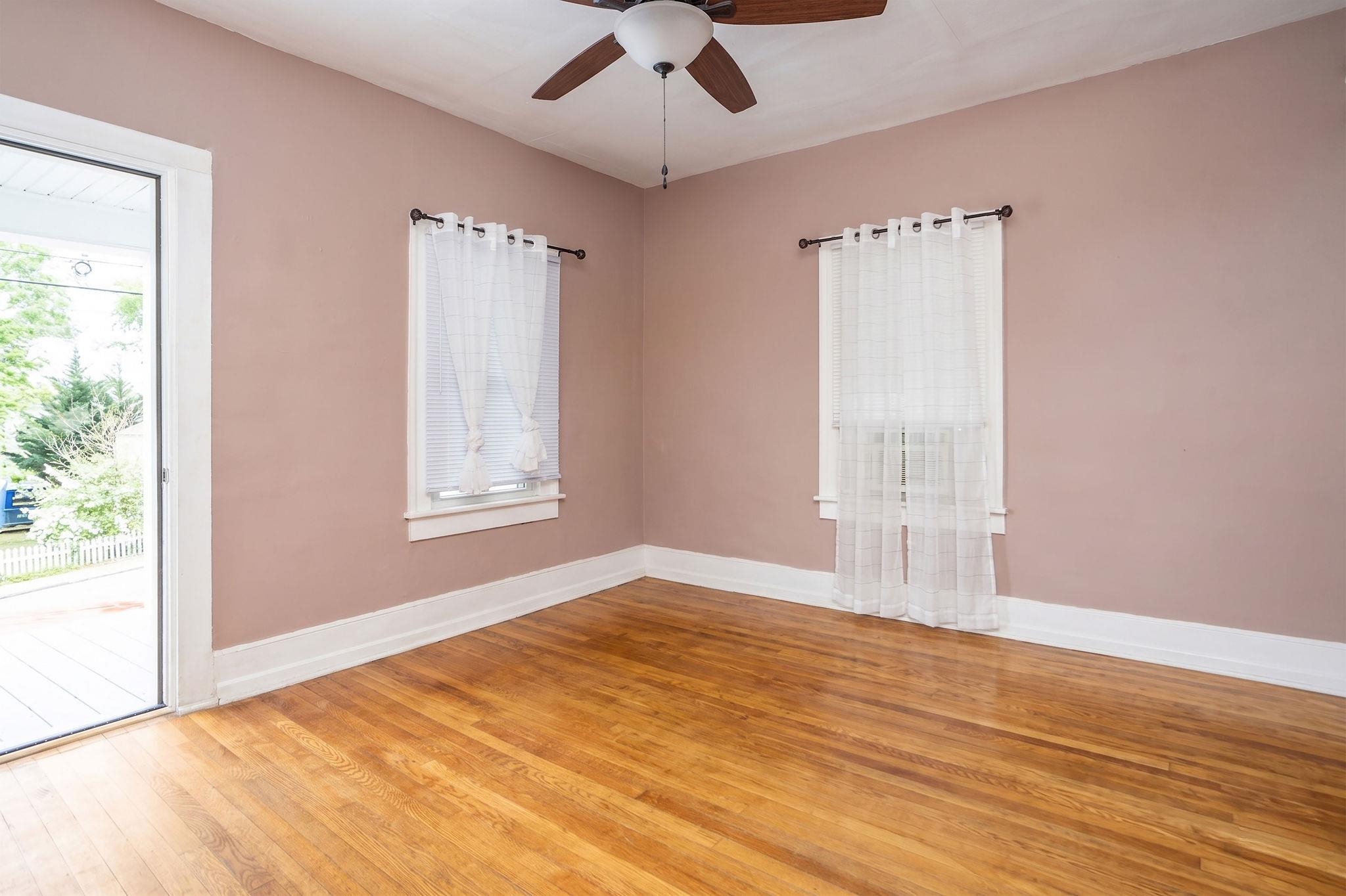 TENANTS PERSONAL PROPERTY DIGITILLY REMOVED FROM PHOTO