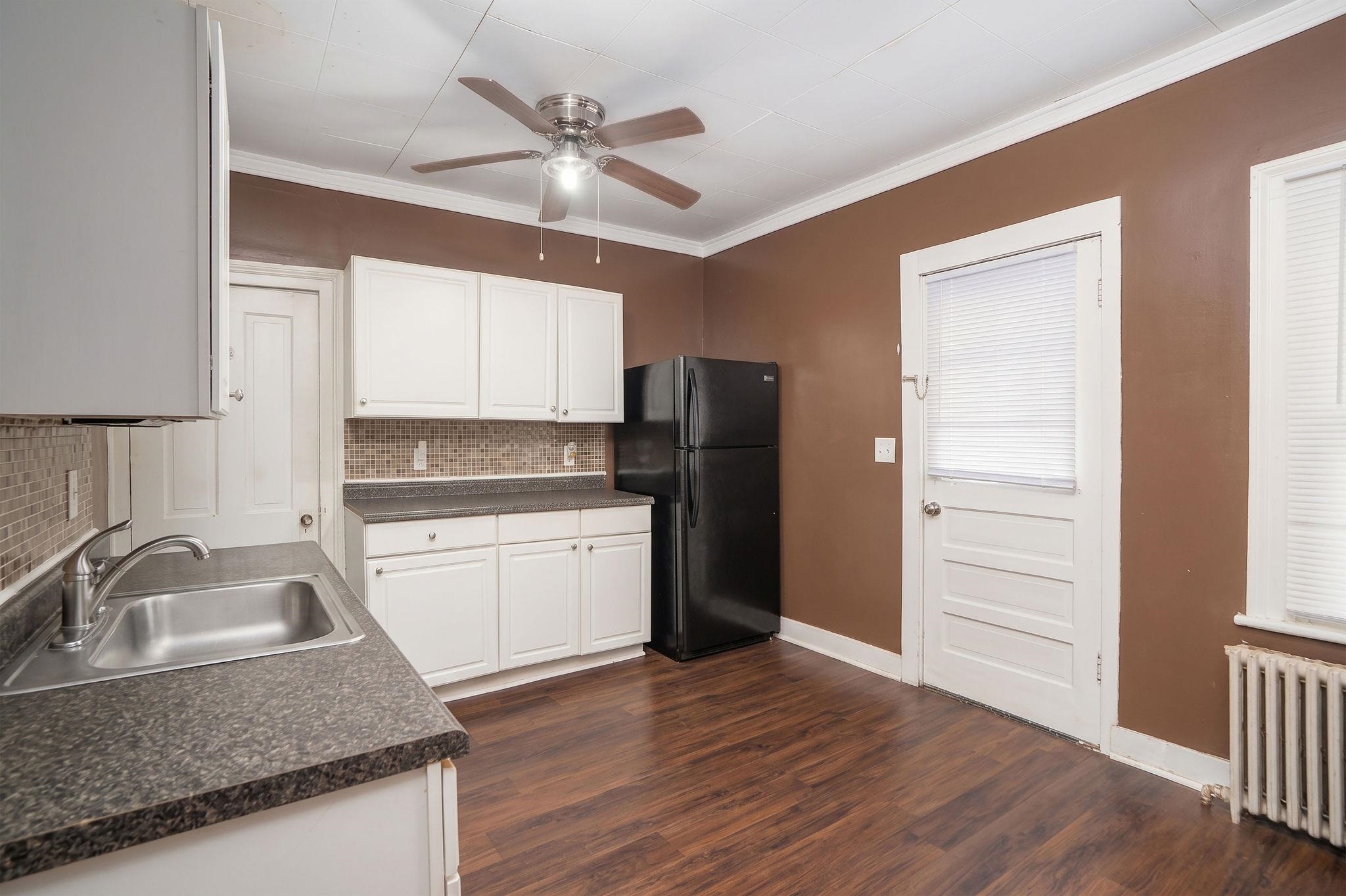 TENANTS PERSONAL PROPERTY DIGITALLY REMOVED FROM PHOTO