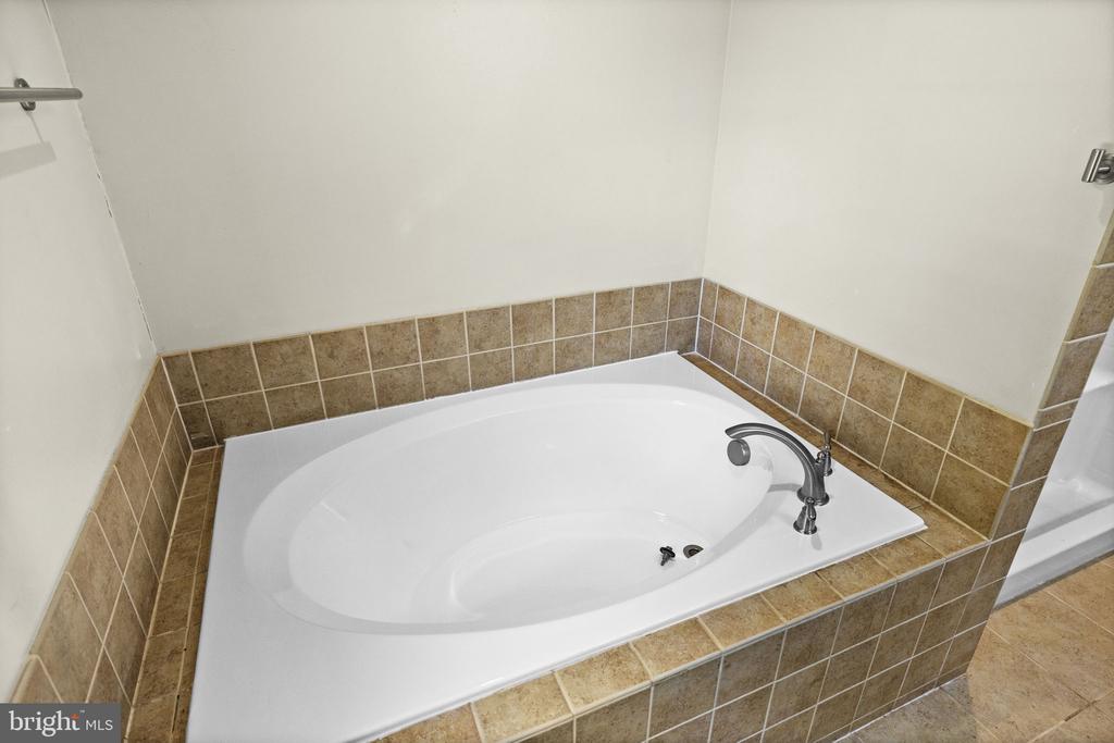 12615 POST OAK RD, SPOTSYLVANIA, Virginia 22551, 3 Bedrooms Bedrooms, ,3 BathroomsBathrooms,Residential,12615 POST OAK RD,VASP2039676 MLS # VASP2039676