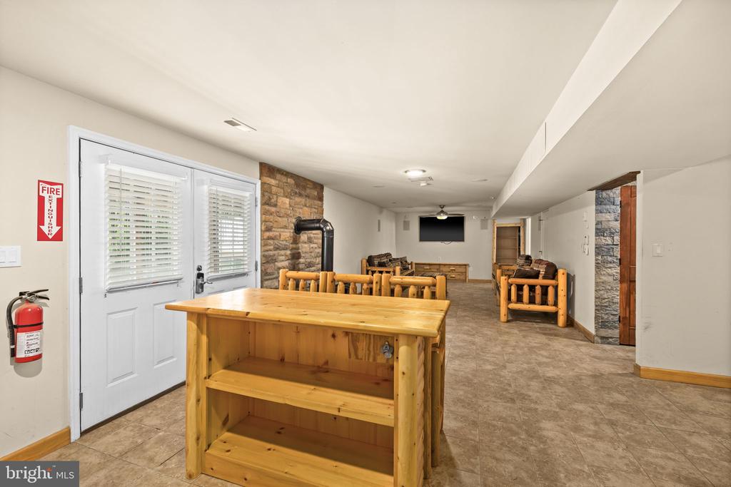 12615 POST OAK RD, SPOTSYLVANIA, Virginia 22551, 3 Bedrooms Bedrooms, ,3 BathroomsBathrooms,Residential,12615 POST OAK RD,VASP2039676 MLS # VASP2039676