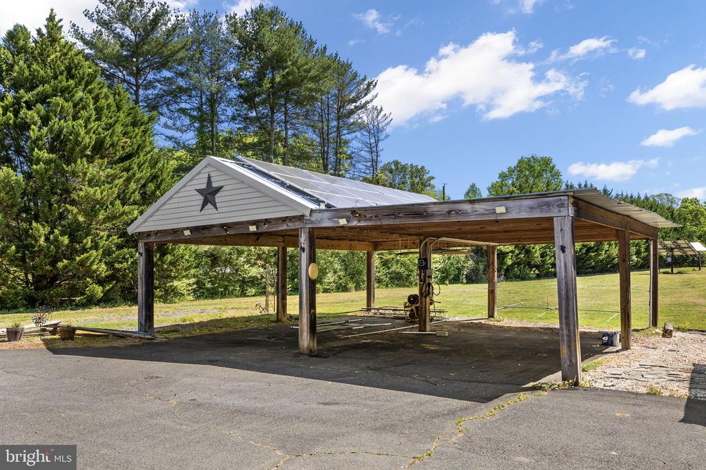 12615 POST OAK RD, SPOTSYLVANIA, Virginia 22551, 3 Bedrooms Bedrooms, ,3 BathroomsBathrooms,Residential,12615 POST OAK RD,VASP2039676 MLS # VASP2039676