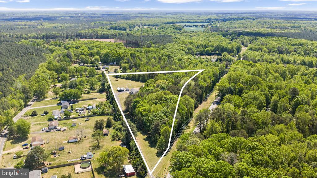 12615 POST OAK RD, SPOTSYLVANIA, Virginia 22551, 3 Bedrooms Bedrooms, ,3 BathroomsBathrooms,Residential,12615 POST OAK RD,VASP2039676 MLS # VASP2039676