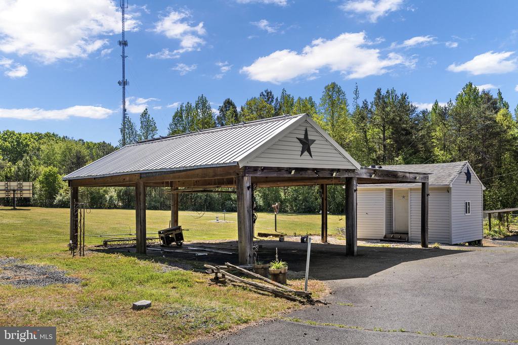 12615 POST OAK RD, SPOTSYLVANIA, Virginia 22551, 3 Bedrooms Bedrooms, ,3 BathroomsBathrooms,Residential,12615 POST OAK RD,VASP2039676 MLS # VASP2039676