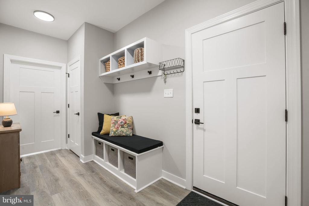 244 SECLUSION SHORES DR, MINERAL, Virginia 23117, 3 Bedrooms Bedrooms, ,2 BathroomsBathrooms,Residential,244 SECLUSION SHORES DR,VALA2009540 MLS # VALA2009540