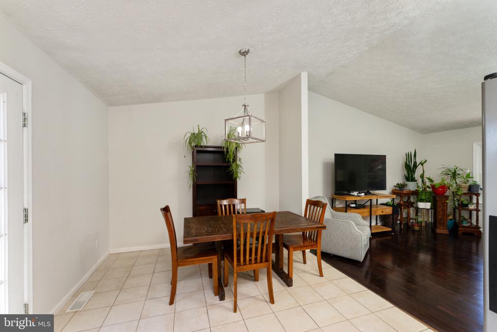 10844 BLAKE LN, BEALETON, Virginia 22712, 5 Bedrooms Bedrooms, ,3 BathroomsBathrooms,Residential,10844 BLAKE LN,VAFQ2021528 MLS # VAFQ2021528