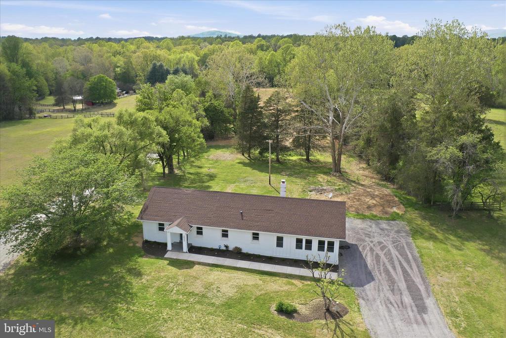 2502 HOLLY SPRINGS, AMISSVILLE, Virginia 20106, 4 Bedrooms Bedrooms, ,3 BathroomsBathrooms,Residential,2502 HOLLY SPRINGS,VACU2013304 MLS # VACU2013304