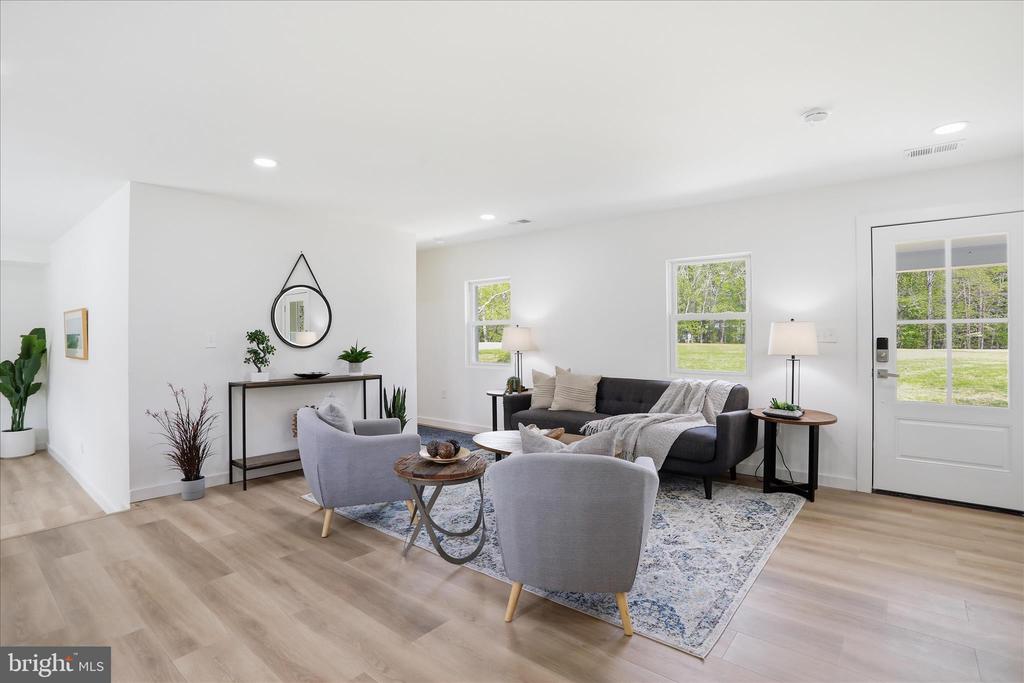 2502 HOLLY SPRINGS, AMISSVILLE, Virginia 20106, 4 Bedrooms Bedrooms, ,3 BathroomsBathrooms,Residential,2502 HOLLY SPRINGS,VACU2013304 MLS # VACU2013304