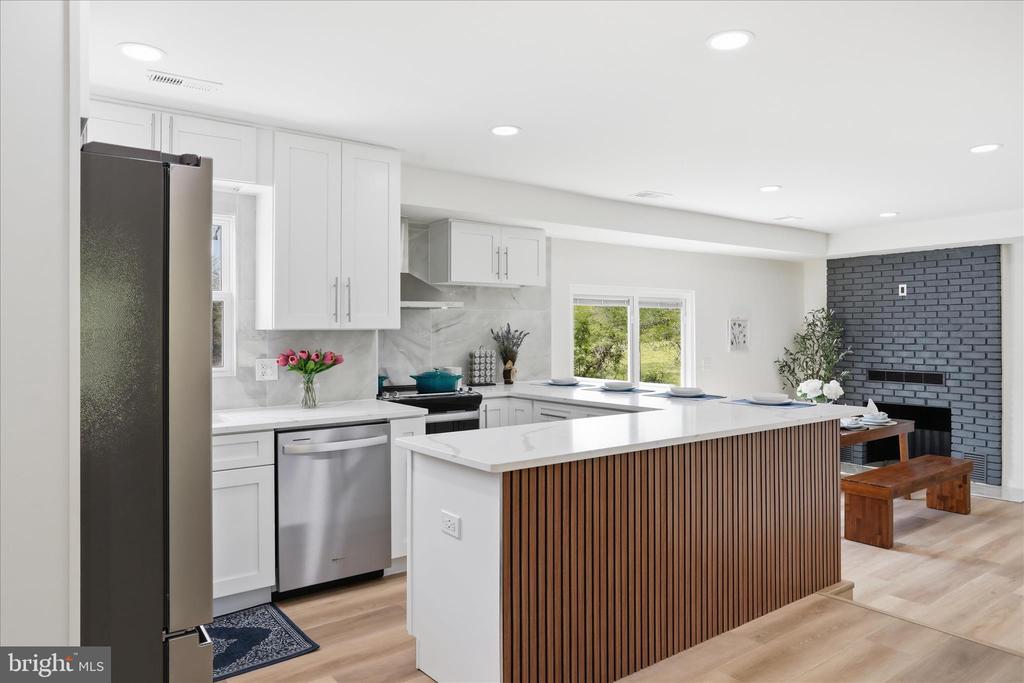 2502 HOLLY SPRINGS, AMISSVILLE, Virginia 20106, 4 Bedrooms Bedrooms, ,3 BathroomsBathrooms,Residential,2502 HOLLY SPRINGS,VACU2013304 MLS # VACU2013304
