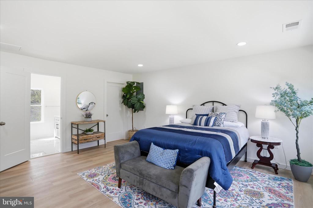 2502 HOLLY SPRINGS, AMISSVILLE, Virginia 20106, 4 Bedrooms Bedrooms, ,3 BathroomsBathrooms,Residential,2502 HOLLY SPRINGS,VACU2013304 MLS # VACU2013304