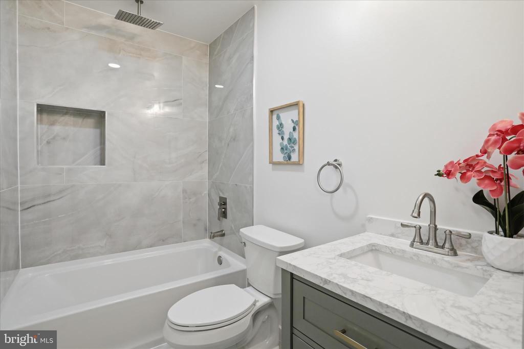 2502 HOLLY SPRINGS, AMISSVILLE, Virginia 20106, 4 Bedrooms Bedrooms, ,3 BathroomsBathrooms,Residential,2502 HOLLY SPRINGS,VACU2013304 MLS # VACU2013304