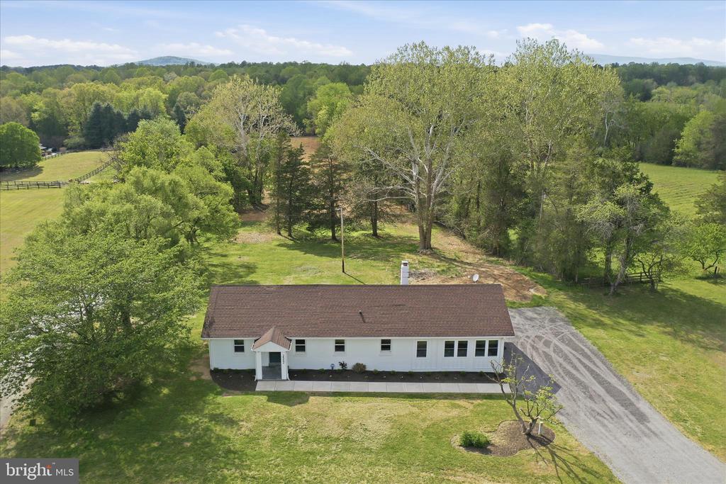 2502 HOLLY SPRINGS, AMISSVILLE, Virginia 20106, 4 Bedrooms Bedrooms, ,3 BathroomsBathrooms,Residential,2502 HOLLY SPRINGS,VACU2013304 MLS # VACU2013304