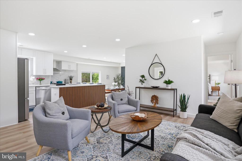 2502 HOLLY SPRINGS, AMISSVILLE, Virginia 20106, 4 Bedrooms Bedrooms, ,3 BathroomsBathrooms,Residential,2502 HOLLY SPRINGS,VACU2013304 MLS # VACU2013304