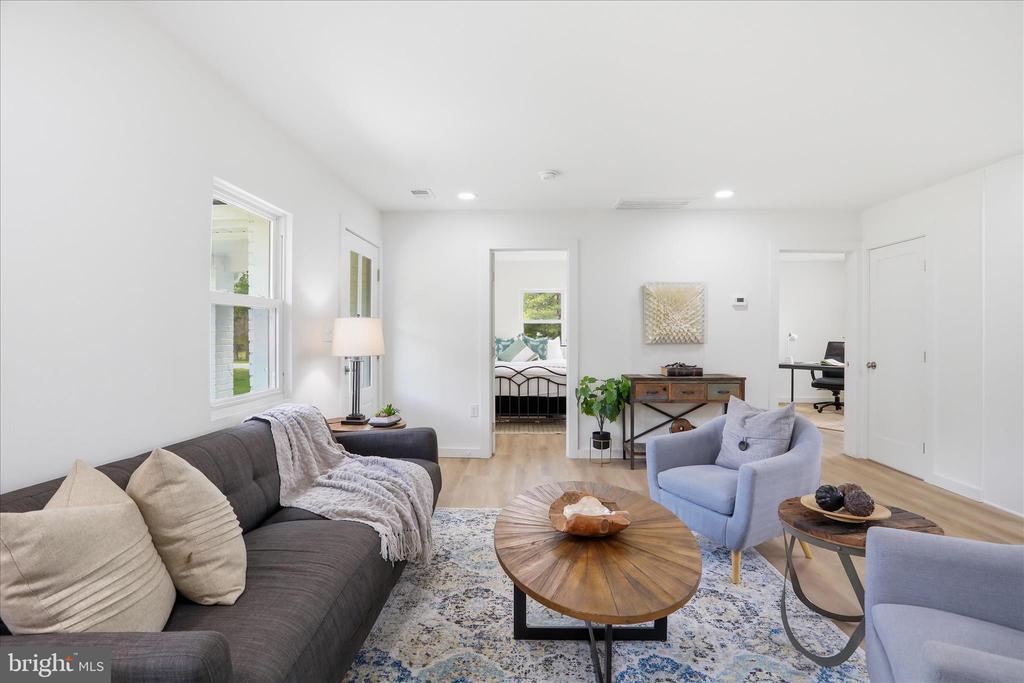 2502 HOLLY SPRINGS, AMISSVILLE, Virginia 20106, 4 Bedrooms Bedrooms, ,3 BathroomsBathrooms,Residential,2502 HOLLY SPRINGS,VACU2013304 MLS # VACU2013304
