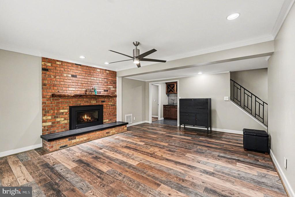 7 RIVER BLUFFS DR, FREDERICKSBURG, Virginia 22407, 4 Bedrooms Bedrooms, ,2 BathroomsBathrooms,Residential,7 RIVER BLUFFS DR,VASP2040956 MLS # VASP2040956