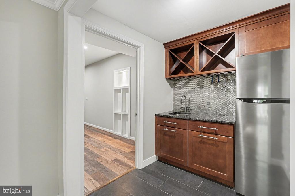 7 RIVER BLUFFS DR, FREDERICKSBURG, Virginia 22407, 4 Bedrooms Bedrooms, ,2 BathroomsBathrooms,Residential,7 RIVER BLUFFS DR,VASP2040956 MLS # VASP2040956