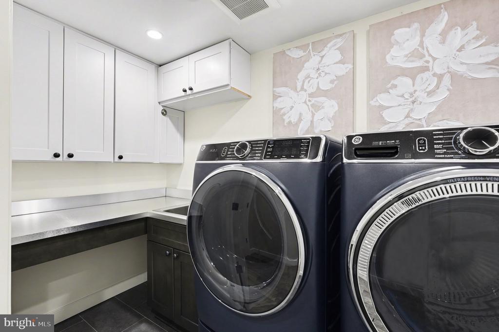 7 RIVER BLUFFS DR, FREDERICKSBURG, Virginia 22407, 4 Bedrooms Bedrooms, ,2 BathroomsBathrooms,Residential,7 RIVER BLUFFS DR,VASP2040956 MLS # VASP2040956