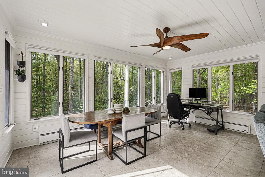 7 RIVER BLUFFS DR, FREDERICKSBURG, Virginia 22407, 4 Bedrooms Bedrooms, ,2 BathroomsBathrooms,Residential,7 RIVER BLUFFS DR,VASP2040956 MLS # VASP2040956