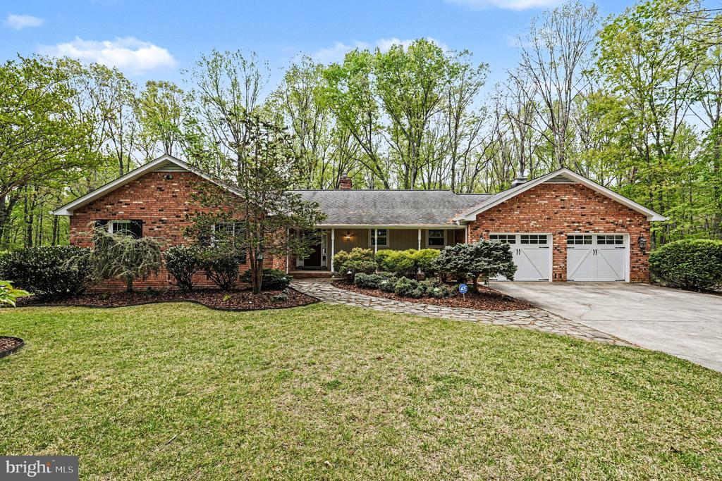 7 RIVER BLUFFS DR, FREDERICKSBURG, Virginia 22407, 4 Bedrooms Bedrooms, ,2 BathroomsBathrooms,Residential,7 RIVER BLUFFS DR,VASP2040956 MLS # VASP2040956