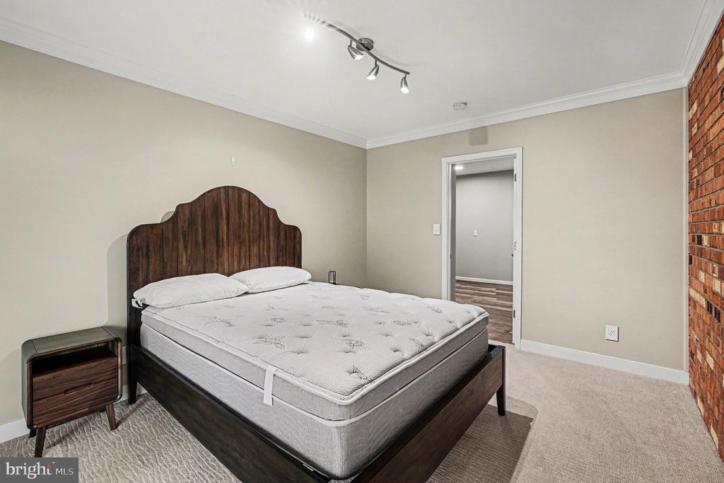 7 RIVER BLUFFS DR, FREDERICKSBURG, Virginia 22407, 4 Bedrooms Bedrooms, ,2 BathroomsBathrooms,Residential,7 RIVER BLUFFS DR,VASP2040956 MLS # VASP2040956