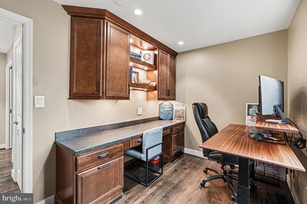 7 RIVER BLUFFS DR, FREDERICKSBURG, Virginia 22407, 4 Bedrooms Bedrooms, ,2 BathroomsBathrooms,Residential,7 RIVER BLUFFS DR,VASP2040956 MLS # VASP2040956