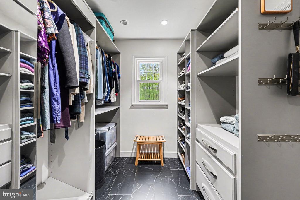 7 RIVER BLUFFS DR, FREDERICKSBURG, Virginia 22407, 4 Bedrooms Bedrooms, ,2 BathroomsBathrooms,Residential,7 RIVER BLUFFS DR,VASP2040956 MLS # VASP2040956