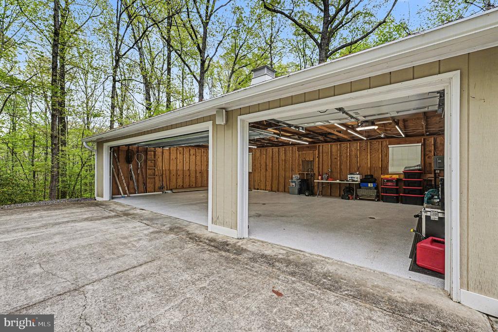 7 RIVER BLUFFS DR, FREDERICKSBURG, Virginia 22407, 4 Bedrooms Bedrooms, ,2 BathroomsBathrooms,Residential,7 RIVER BLUFFS DR,VASP2040956 MLS # VASP2040956