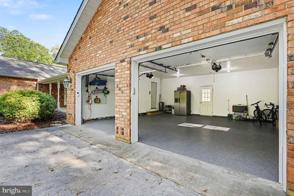 7 RIVER BLUFFS DR, FREDERICKSBURG, Virginia 22407, 4 Bedrooms Bedrooms, ,2 BathroomsBathrooms,Residential,7 RIVER BLUFFS DR,VASP2040956 MLS # VASP2040956