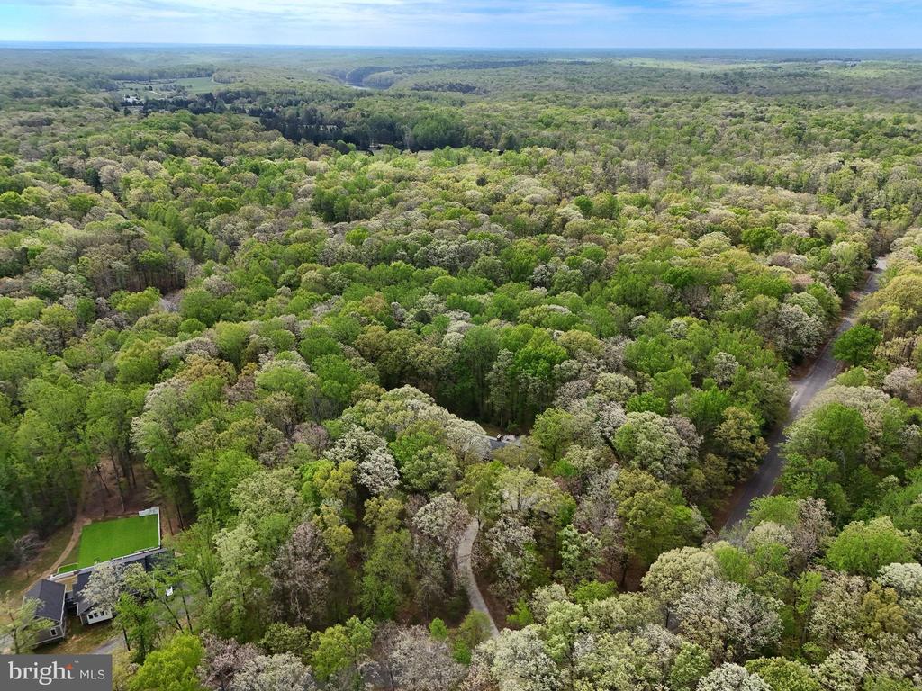 7 RIVER BLUFFS DR, FREDERICKSBURG, Virginia 22407, 4 Bedrooms Bedrooms, ,2 BathroomsBathrooms,Residential,7 RIVER BLUFFS DR,VASP2040956 MLS # VASP2040956